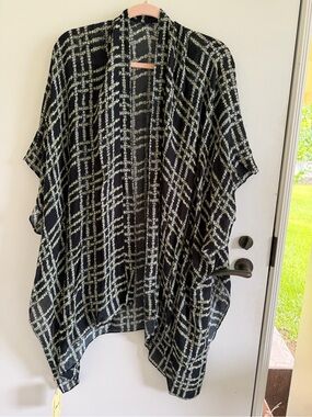 Paradise Now pikake lei print kimono NEW NWT Hawaii